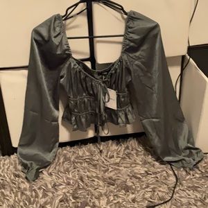 Tie in the front blouse.